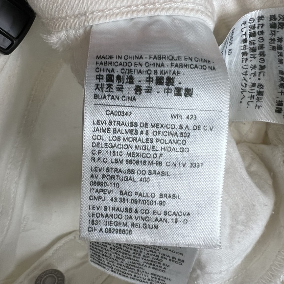 ON THRED UP - Levi's White Denim 712 Slim Size 26 - Picture 13 of 15